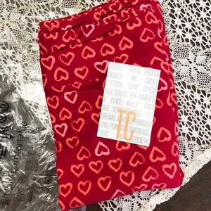 LuLaRoe Tall & Curvy Leggings Valentine Heart NWT